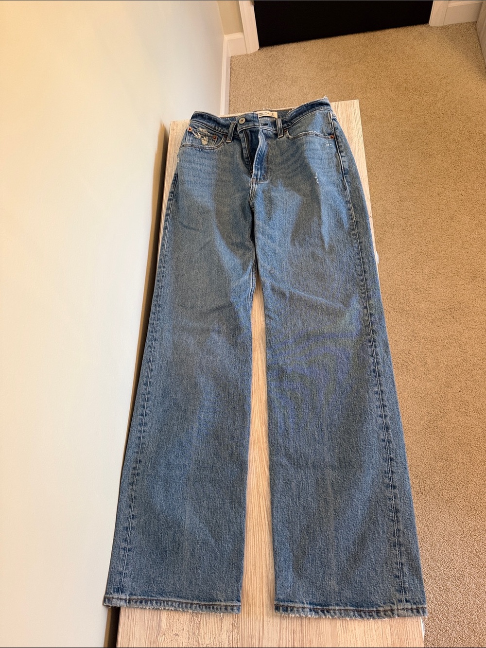 Abercrombie and Fitch Classic Women's Blue Straight-Leg Jeans